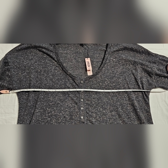 Victoria's Secret Sleep Top Size Small NWT - Picture 5 of 6